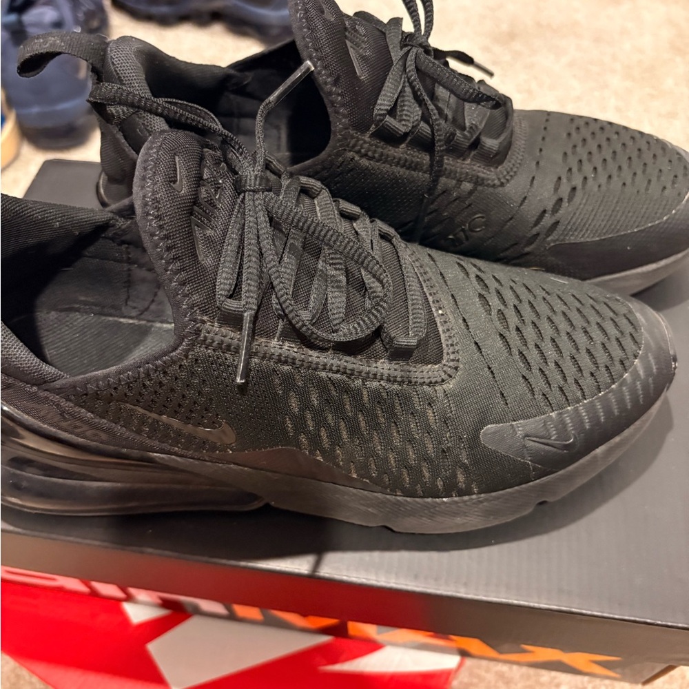 Nike Air Max 270 Black 7y